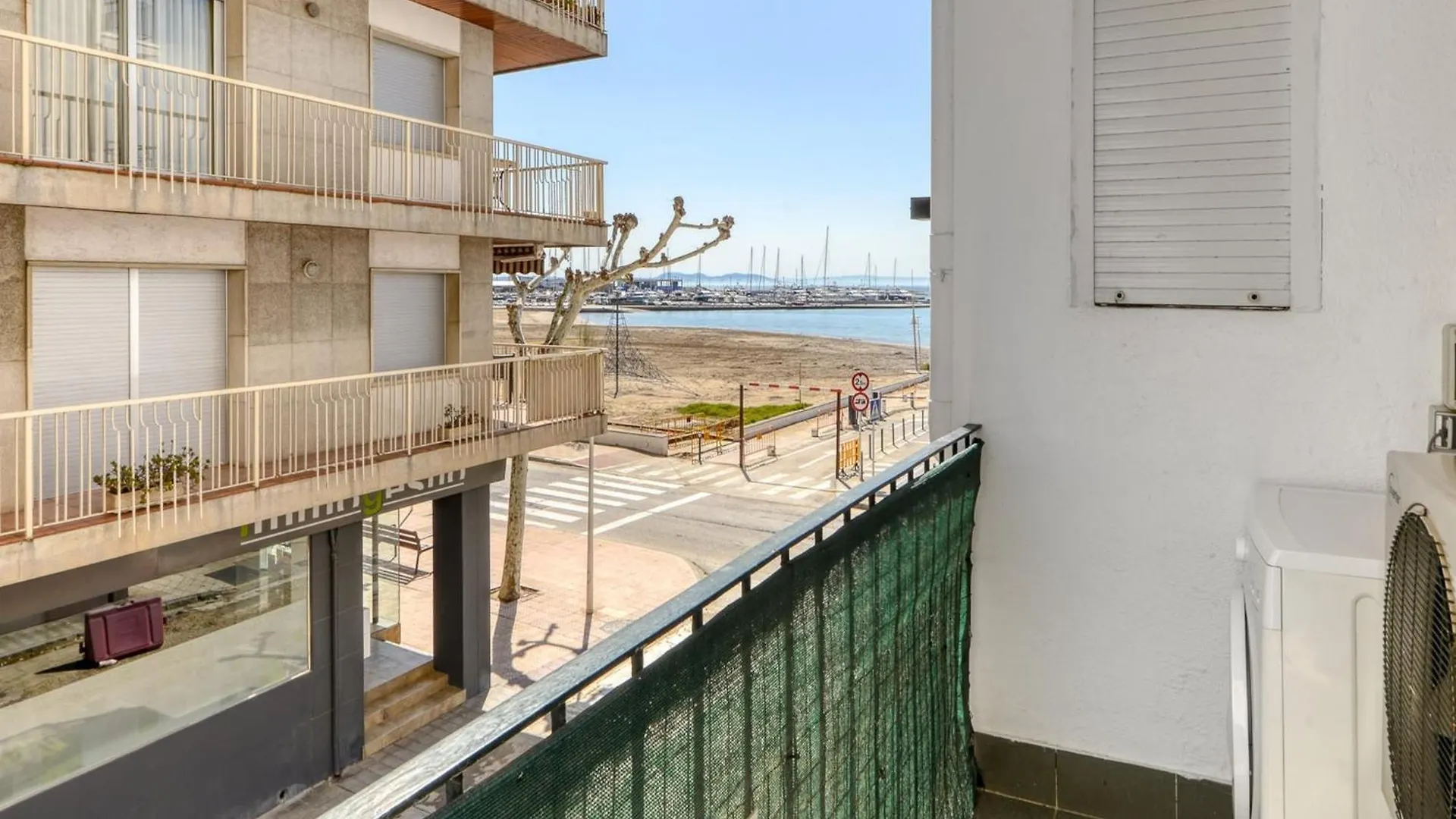 Pretty Apartment With Balcony Roses